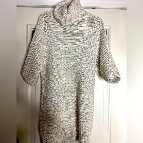 NWOT BCBG super chunky cable knit sweater. - Picture 1 of 3